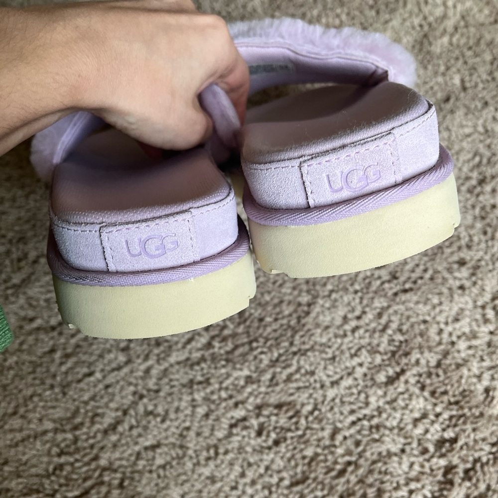 SOLD ON CROSSPOST UGG Laton Fluffy Flatform logo slides - Picture 9 of 14